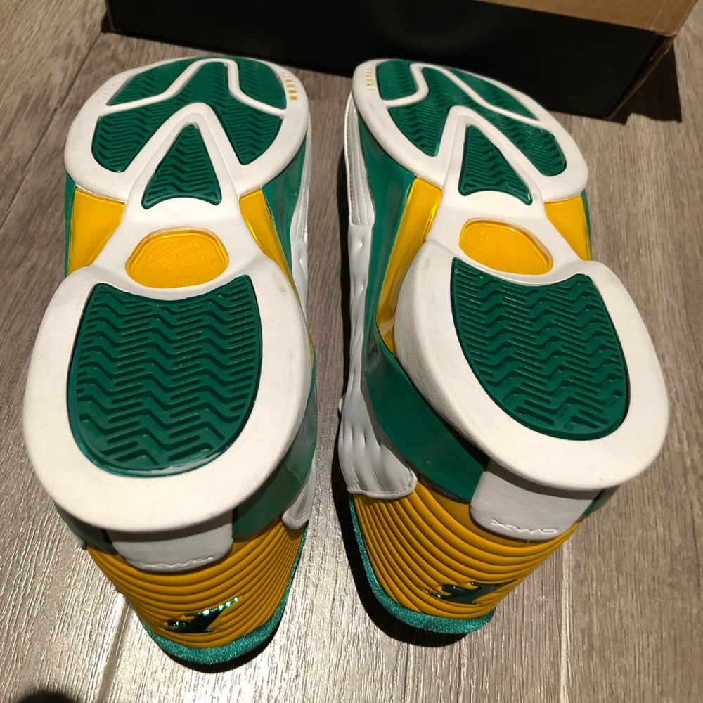 Allen Iverson Reebok Basketball Shoes - Picture 5 of 7